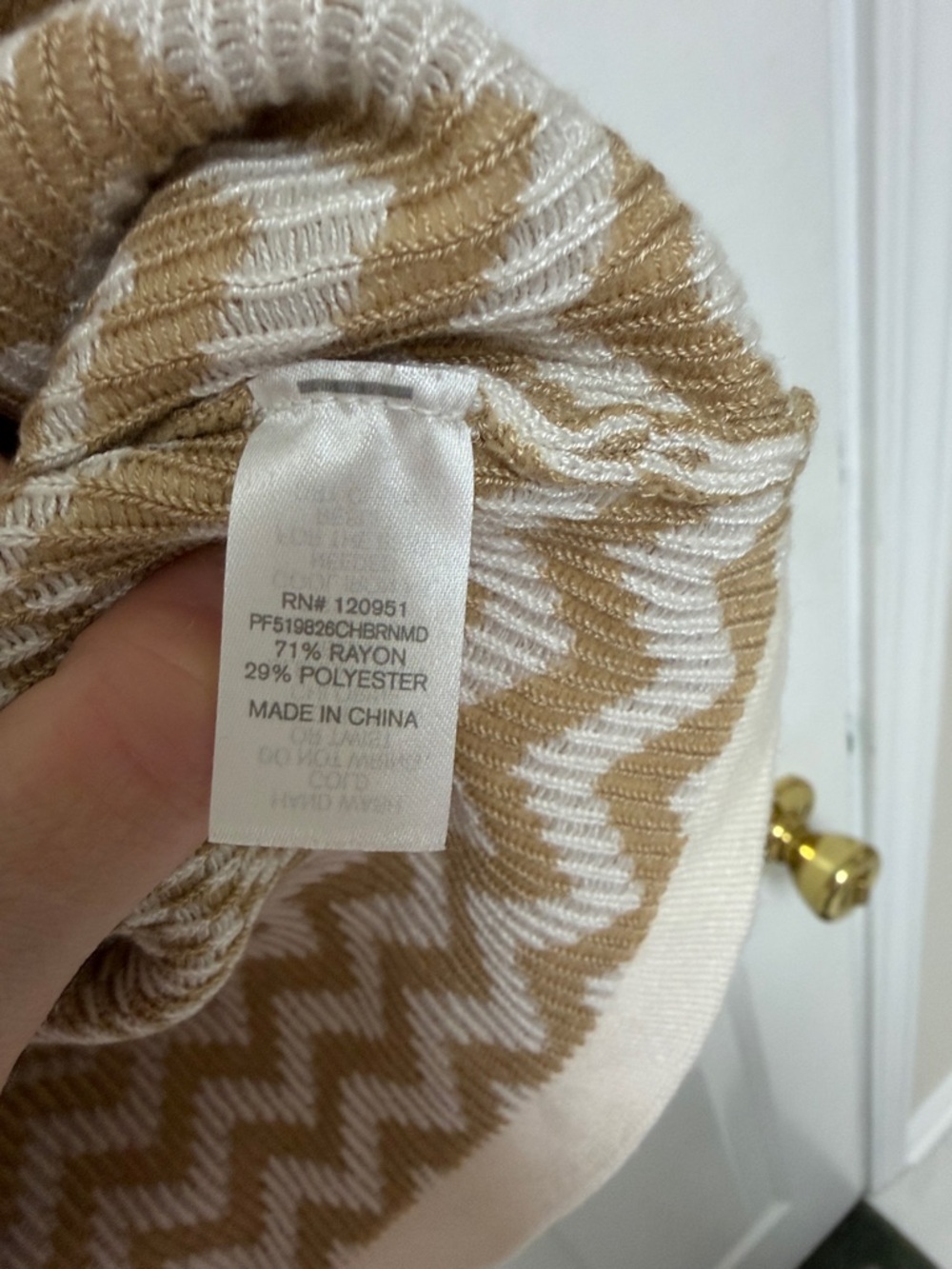Charming Charlie Beige and White Chevron V-Neck Midi Dress - Picture 3 of 4